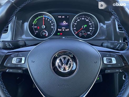 Volkswagen e-Golf 2019 - фото 28