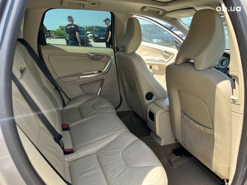 Volvo XC60 2012 серый - фото 9