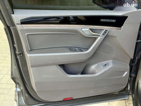 Volkswagen Touareg 2020 - фото 23