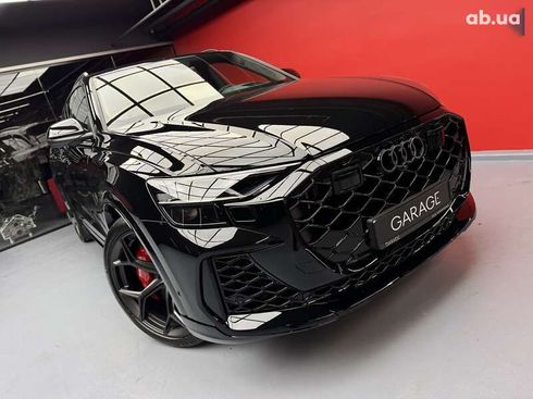 Audi RS Q8 2024 - фото 16