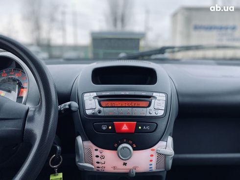 Citroёn C1 2011 белый - фото 18