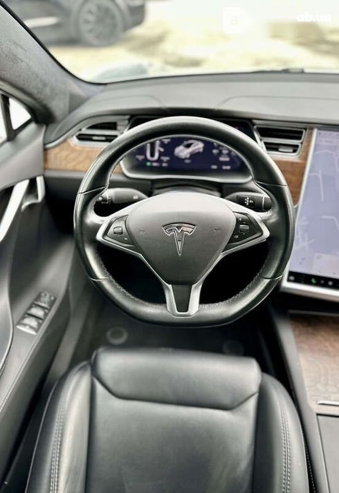 Tesla Model S 2018 - фото 22