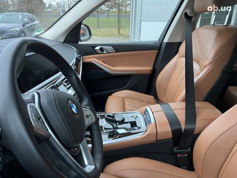 BMW X7 2021 - фото 39