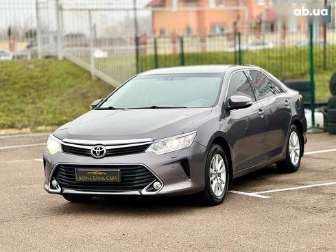 Toyota Camry 2017 - фото 2