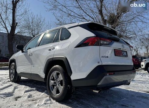 Toyota RAV4 2022 - фото 16