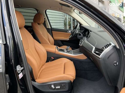 BMW X5 2022 - фото 29