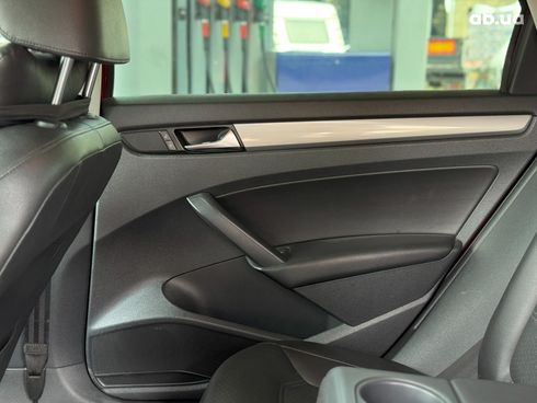 Volkswagen passat b7 2014 красный - фото 38