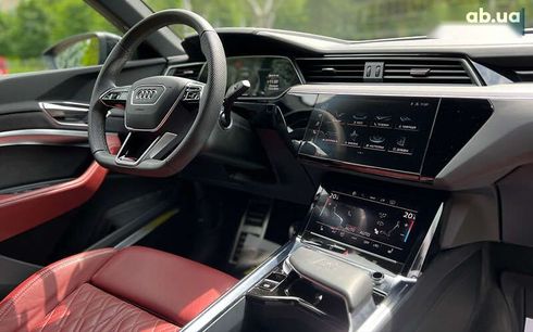 Audi SQ8 e-tron 2023 - фото 15