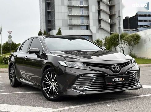Toyota Camry 2018 - фото 19