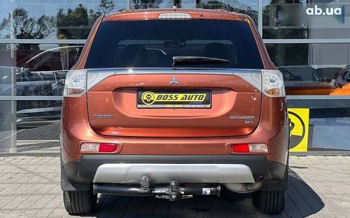 Mitsubishi Outlander 2015 - фото 5