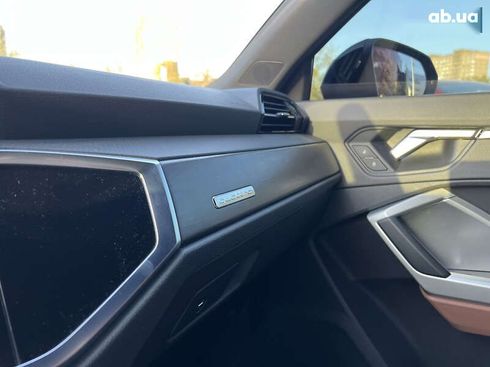 Audi Q3 2019 - фото 30