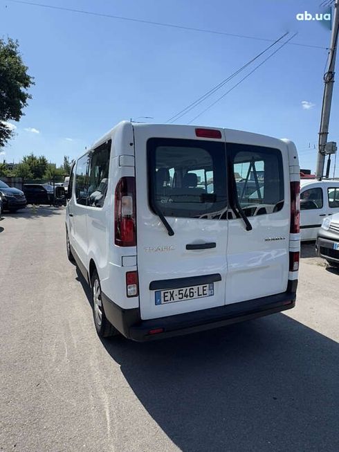 Renault Trafic 2018 - фото 8