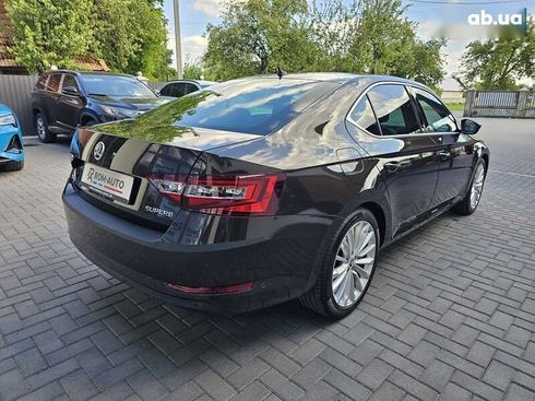 Skoda Superb 2016 - фото 16