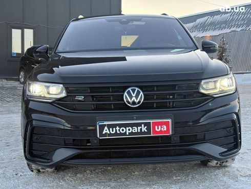 Volkswagen Tiguan 2020 черный - фото 2