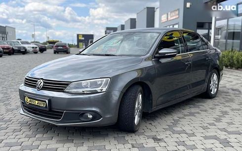 Volkswagen Jetta 2012 - фото 3