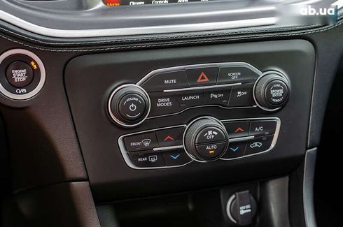 Dodge Charger 2020 - фото 28
