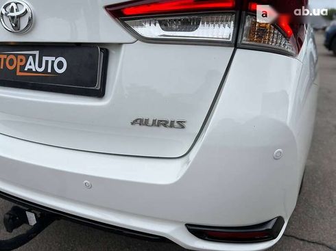 Toyota Auris 2016 - фото 14