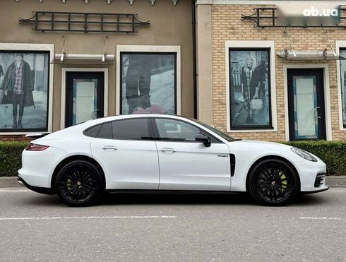 Porsche Panamera 2017 - фото 26