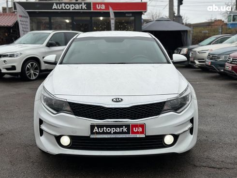 Kia K5 2017 белый - фото 2