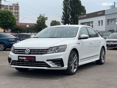 Volkswagen Passat 2017 - фото 7