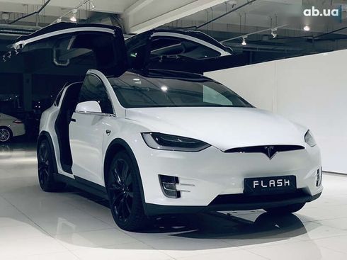 Tesla Model X 2020 - фото 12