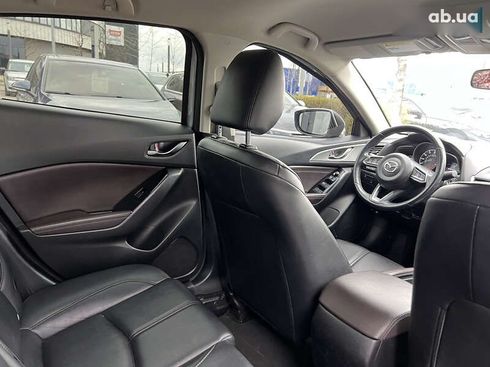 Mazda 3 2018 - фото 30