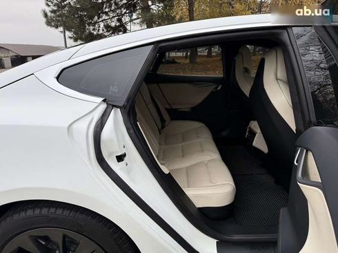 Tesla Model S 2019 - фото 29