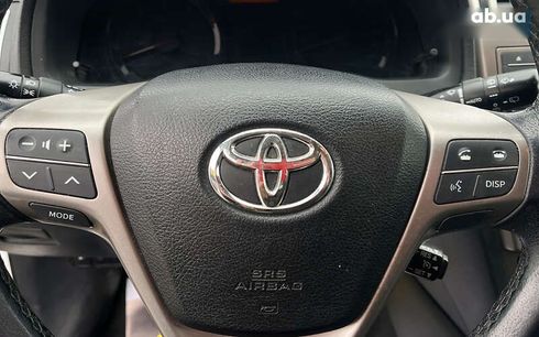 Toyota Avensis 2012 - фото 12