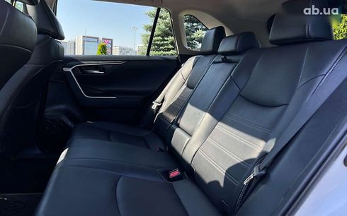 Toyota RAV4 2019 - фото 9