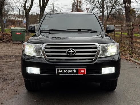 Toyota Land Cruiser 2010 черный - фото 2