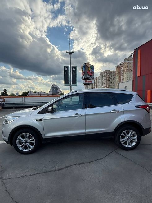 Ford Kuga 2019 - фото 7