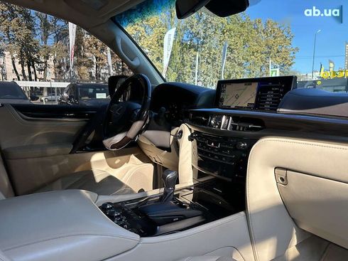 Lexus LX 2015 - фото 30