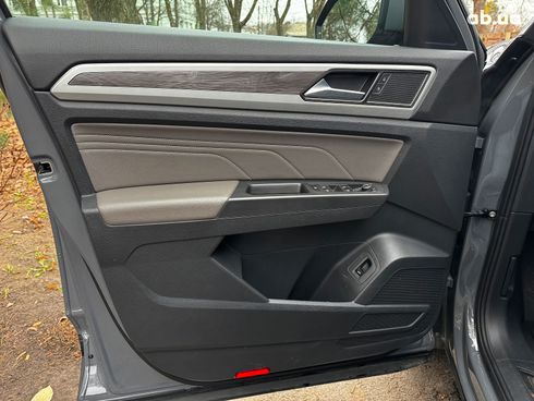 Volkswagen Atlas 2023 серый - фото 13