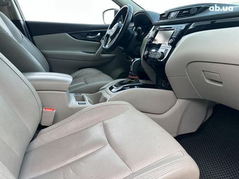Nissan Rogue 2017 белый - фото 28
