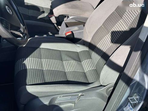 Volkswagen Touran 2008 - фото 13