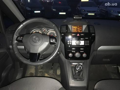 Opel Zafira 2010 серый - фото 16