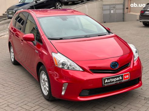 Toyota Prius 2012 красный - фото 14