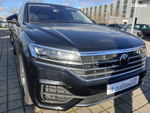 Volkswagen Touareg 2022 - фото 18