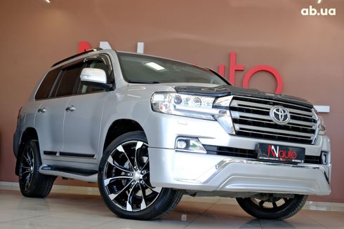 Toyota Land Cruiser 2018 серый - фото 3
