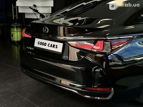 Lexus ES 2019 - фото 16