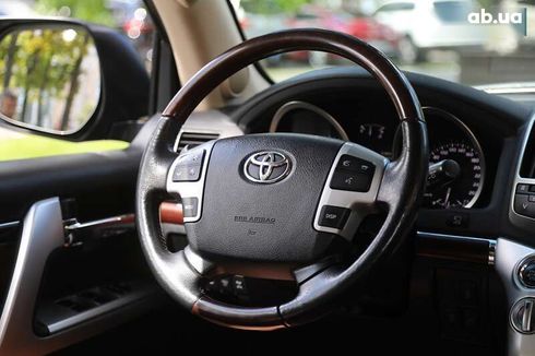 Toyota Land Cruiser 2014 - фото 14