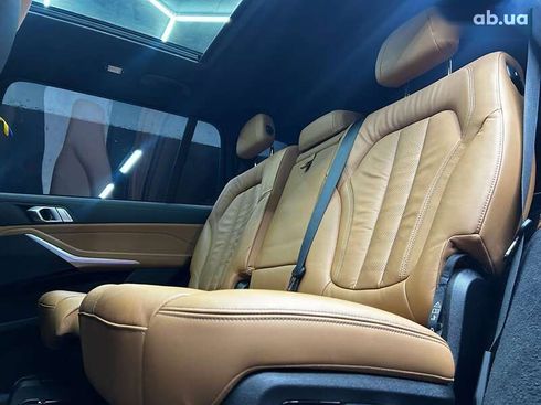 BMW X7 2022 - фото 22