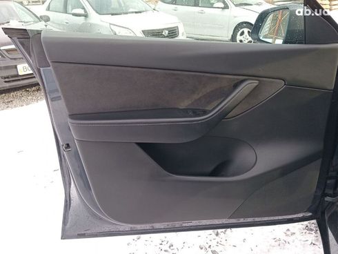 Tesla Model Y 2022 серый - фото 19