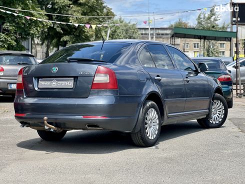 Skoda Octavia 2011 серый - фото 4
