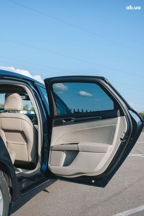 Ford Fusion 2019 синий - фото 9