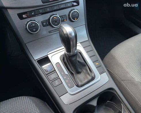 Volkswagen Passat 2013 - фото 25