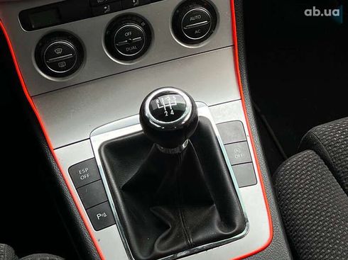 Volkswagen Passat 2009 - фото 25
