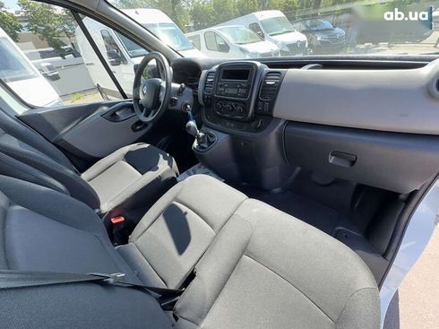 Renault Trafic 2018 - фото 26