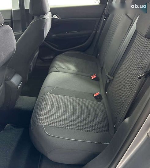 Peugeot 308 2020 - фото 11