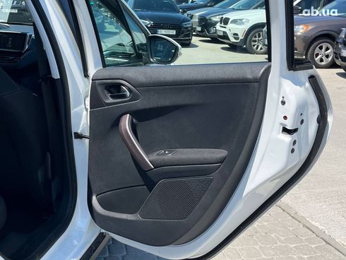 Peugeot 2008 2016 белый - фото 10
